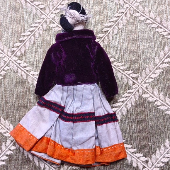 Native American/Indigenous Handmade Female Doll - Picture 2 of 5